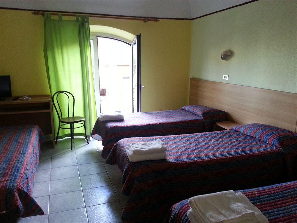 Hotel Stazione Novara Buitenkant foto