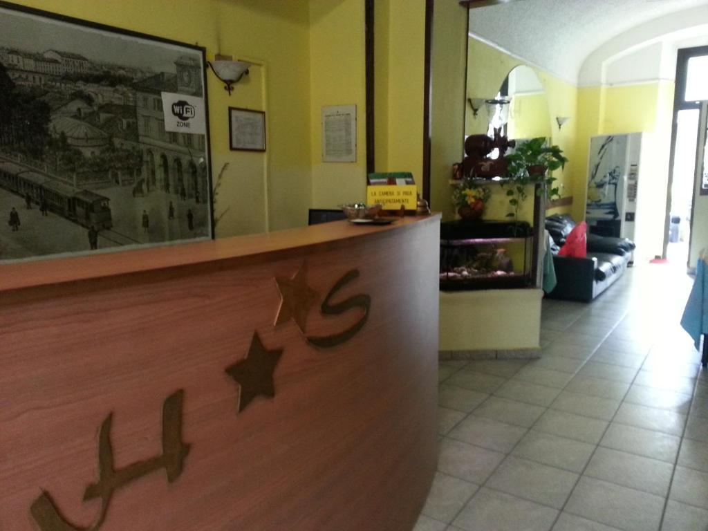 Hotel Stazione Novara Buitenkant foto