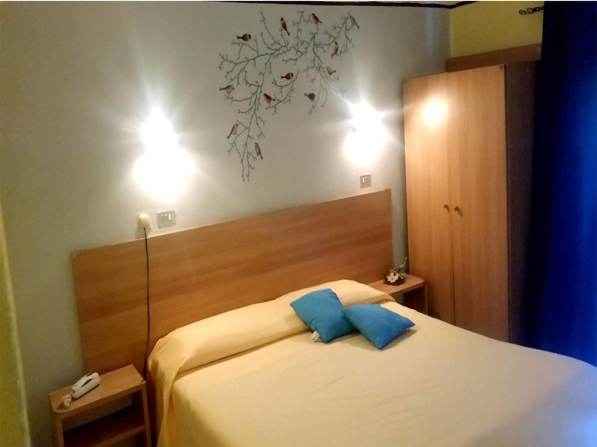Hotel Stazione Novara Buitenkant foto