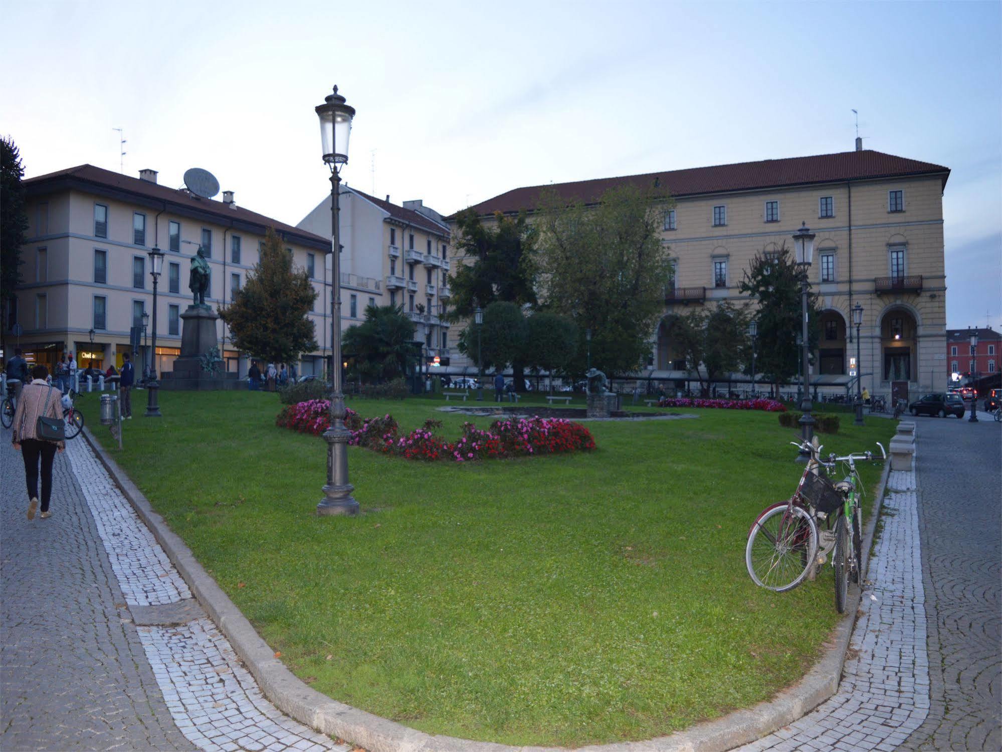 Hotel Stazione Novara Buitenkant foto